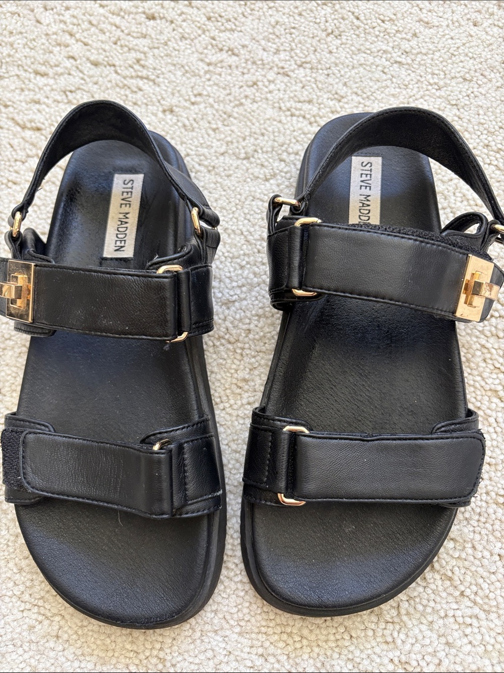 Steve Madden Black Leather Gold Accent Strap Sandals Size 8